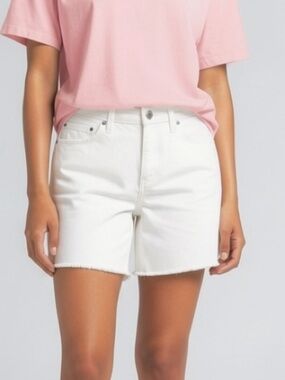 Carve Designs Shorts Size 12 White Corduroy Stretch Raw Hem 5.5 in High Rise